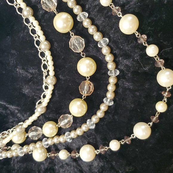 Pearl multi layered necklace - Picture 2 of 5